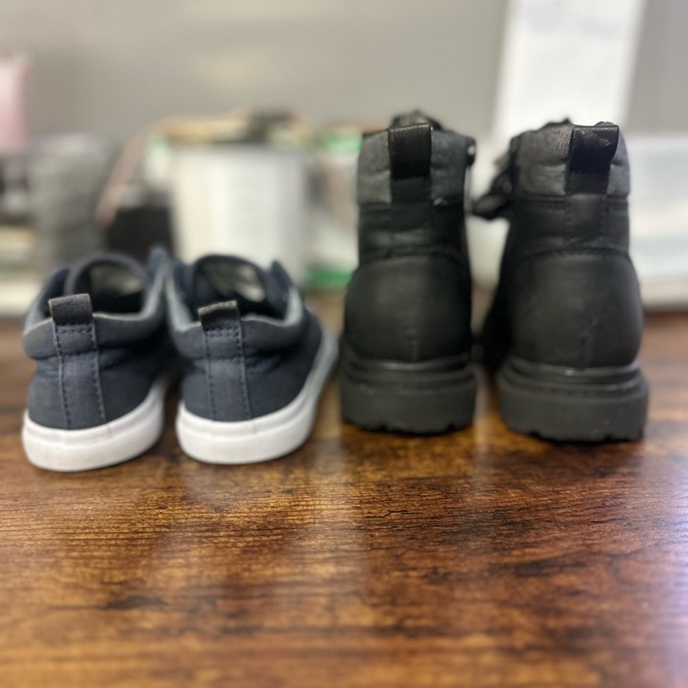Cat & Jack 2 pairs Kids Black and Blue Shoes size 8 - Picture 5 of 8